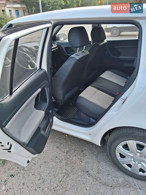 Хетчбек Skoda Fabia 2012 в Миколаєві