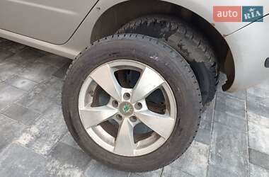 Хэтчбек Skoda Fabia 2005 в 