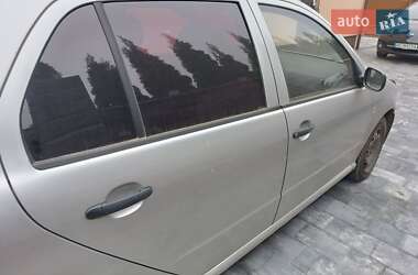 Хэтчбек Skoda Fabia 2005 в 