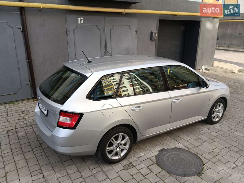 Универсал Skoda Fabia 2015 в Ивано-Франковске