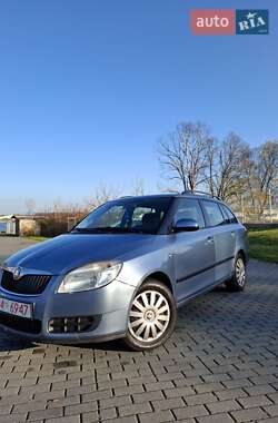 Хэтчбек Skoda Fabia 2009 в 