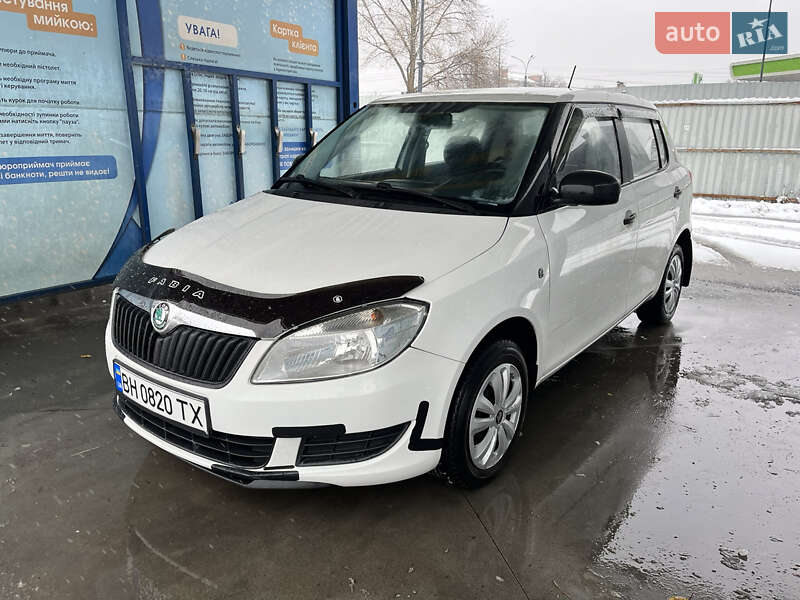 Хэтчбек Skoda Fabia 2012 в Чернигове