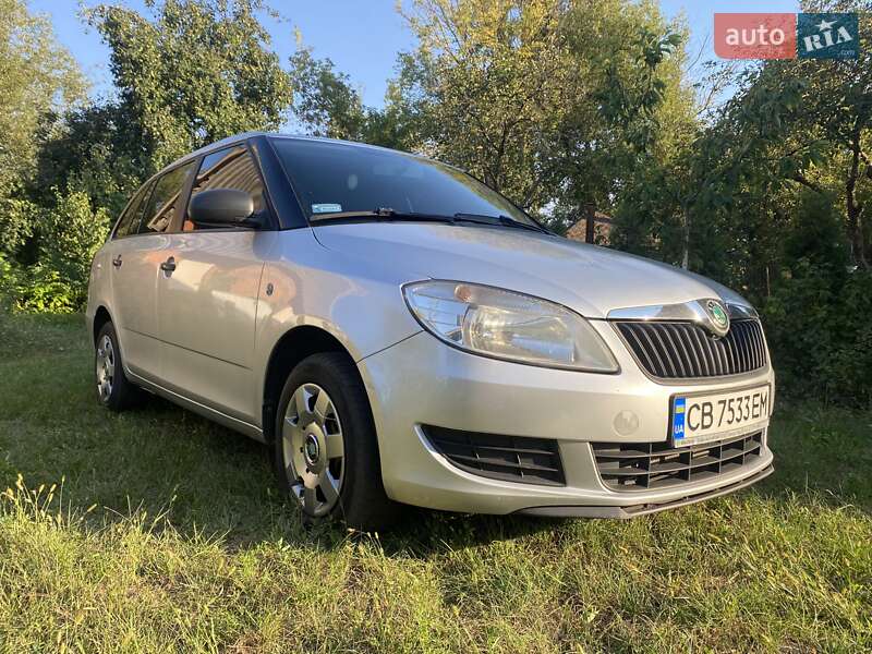 Универсал Skoda Fabia 2011 в Чернигове