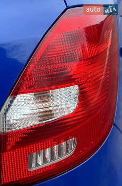 Хэтчбек Skoda Fabia 2009 в 