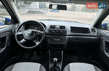 Хэтчбек Skoda Fabia 2009 в 