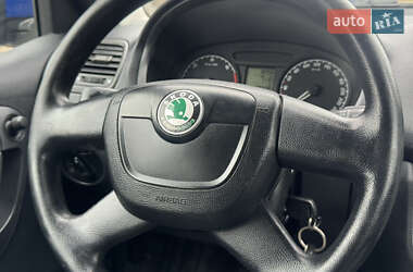 Хэтчбек Skoda Fabia 2009 в 