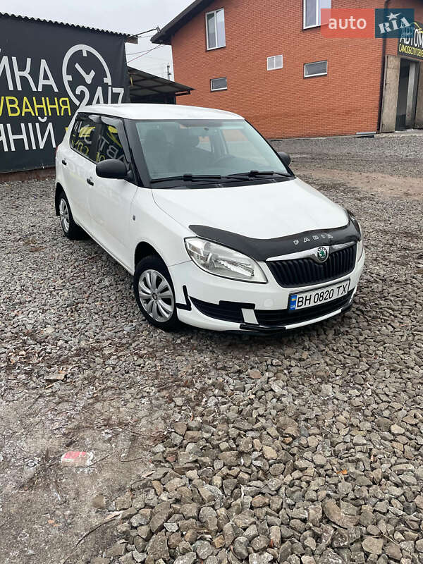 Хетчбек Skoda Fabia 2012 в Ромнах