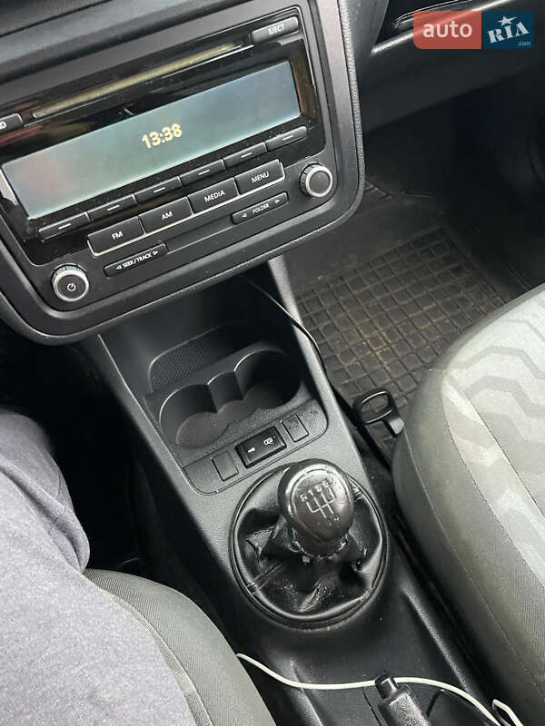 Хетчбек Skoda Fabia 2012 в Ромнах