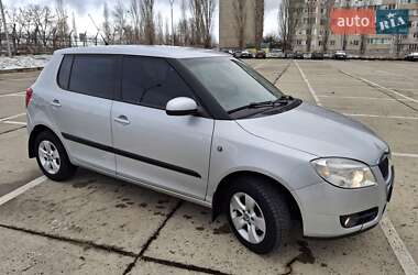 Хэтчбек Skoda Fabia 2008 в Южноукраинске