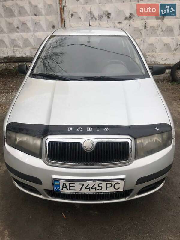 Хетчбек Skoda Fabia 2006 в Дніпрі