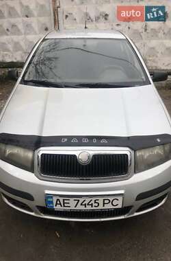 Хетчбек Skoda Fabia 2006 в 