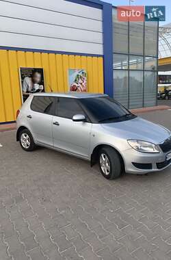 Хэтчбек Skoda Fabia 2013 в Рени