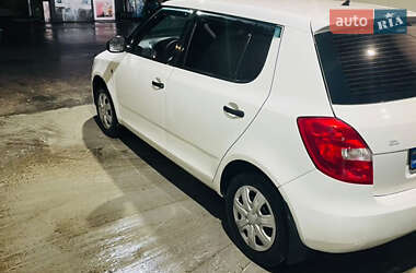 Хэтчбек Skoda Fabia 2011 в Киеве