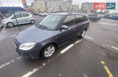 Універсал Skoda Fabia 2009 в Львові