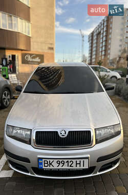 Хетчбек Skoda Fabia 2006 в Рівному