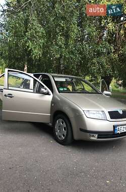 Хэтчбек Skoda Fabia 2004 в 