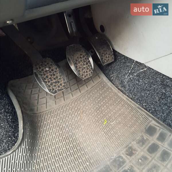 Седан Skoda Fabia 2004 в Черкассах фото 16 Седан Skoda Fabia 2004 в Черкассах