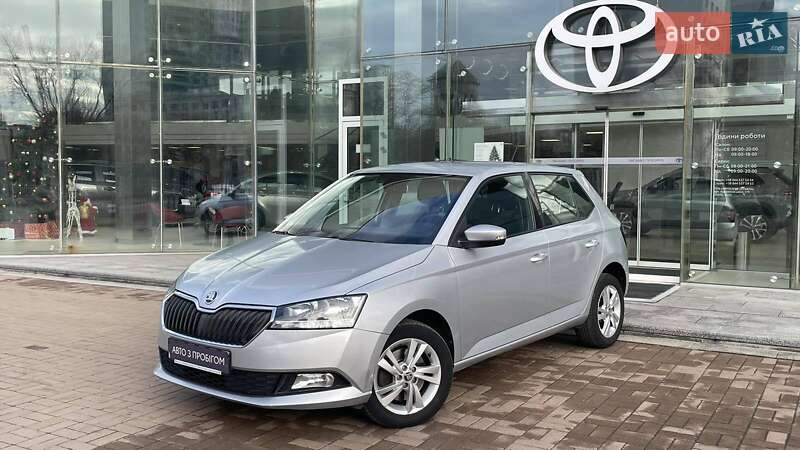 Хэтчбек Skoda Fabia 2020 в Киеве