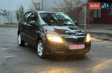 Хэтчбек Skoda Fabia 2009 в Виннице