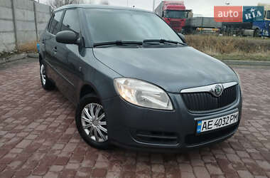 Хэтчбек Skoda Fabia 2009 в Днепре