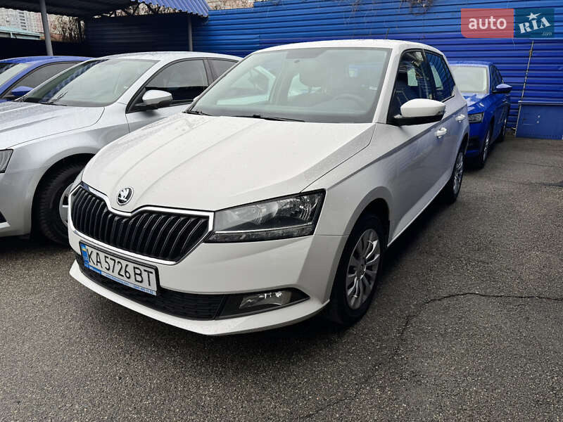 Хэтчбек Skoda Fabia 2020 в Киеве