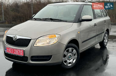 Універсал Skoda Fabia 2009 в Вінниці