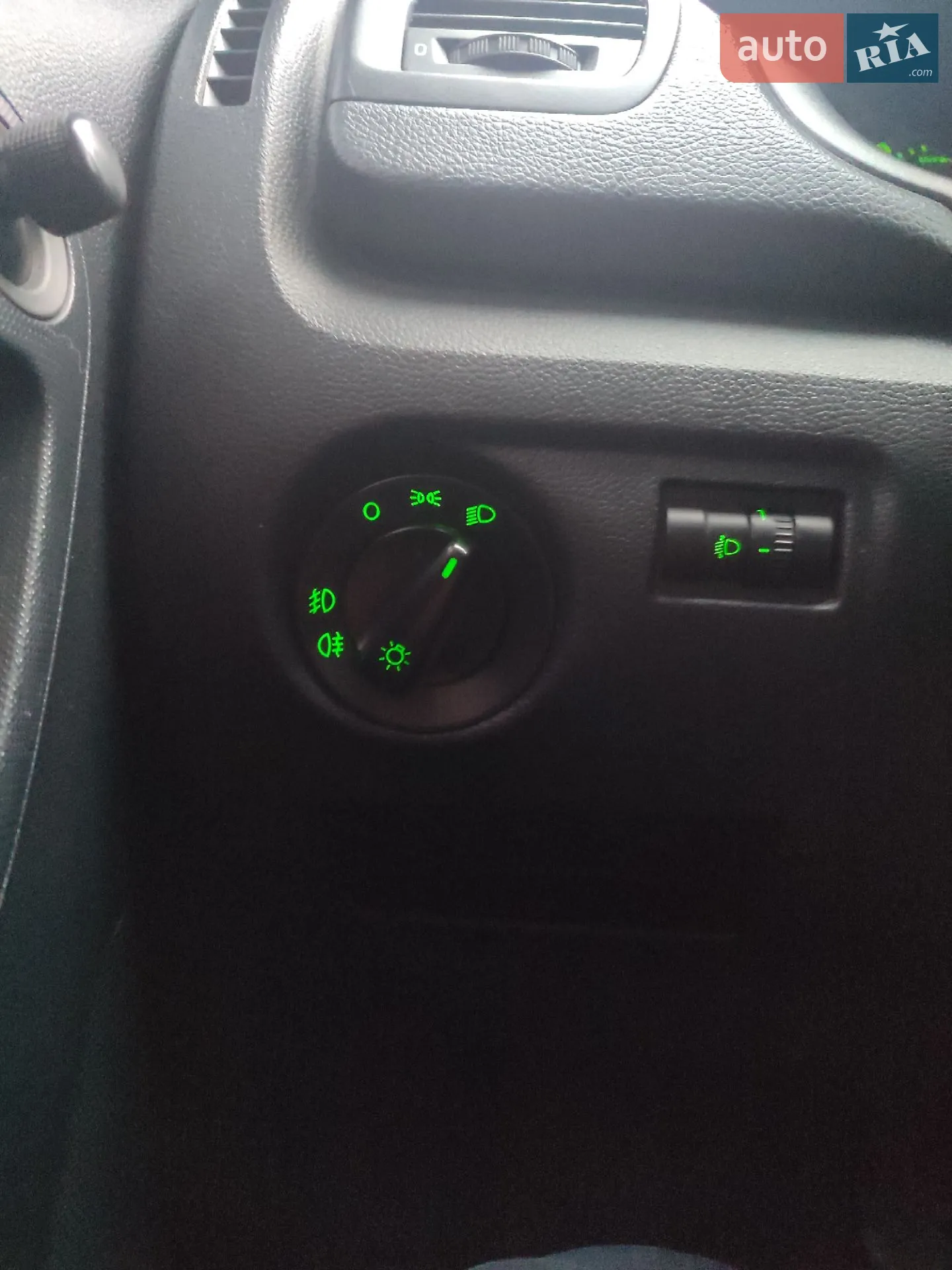 2013 Skoda Fabia - мініатюра 3