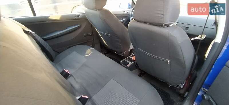 Хэтчбек Skoda Fabia 2004 в Ирпене