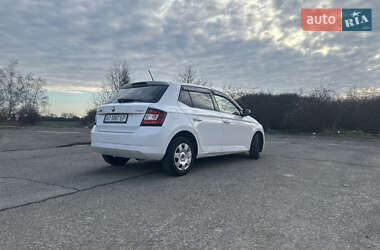 Хетчбек Skoda Fabia 2014 в 