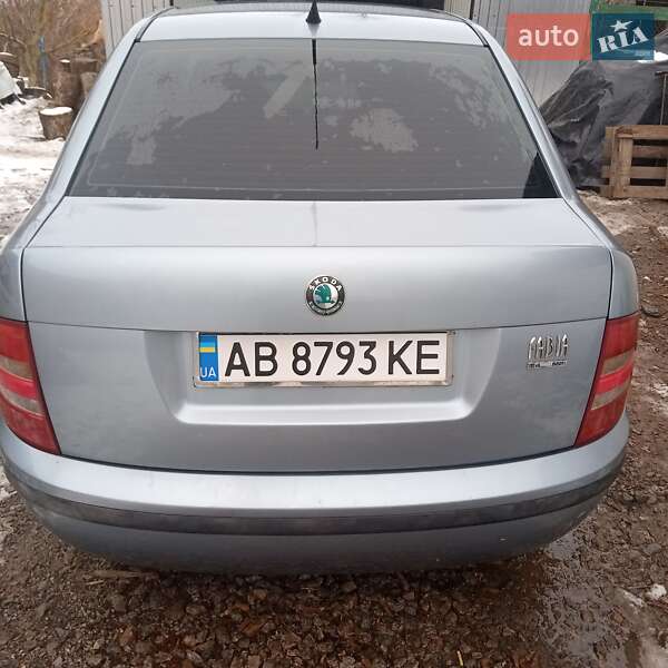 Седан Skoda Fabia 2002 в Липовці