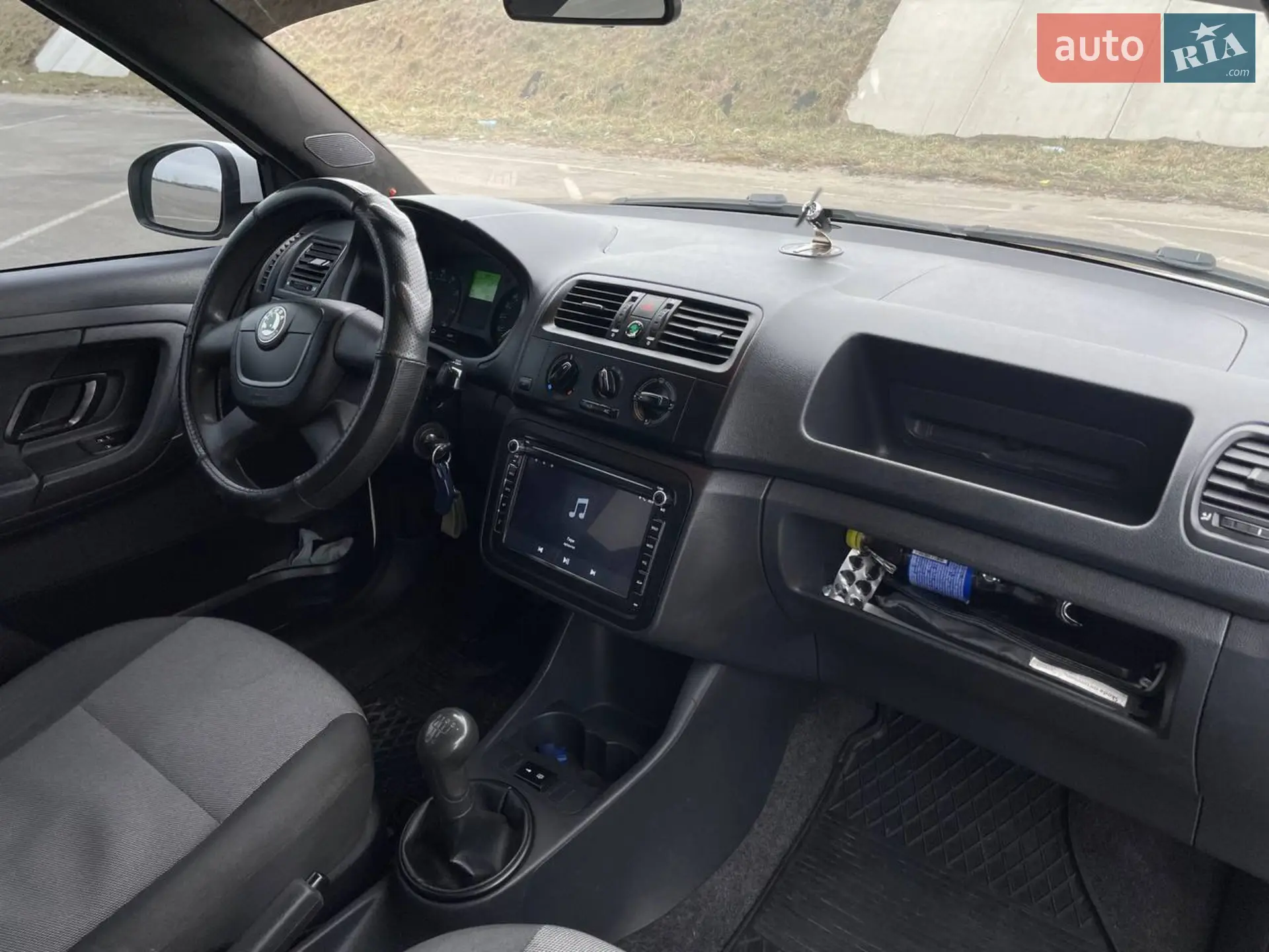 2011 Skoda Fabia - мініатюра 6