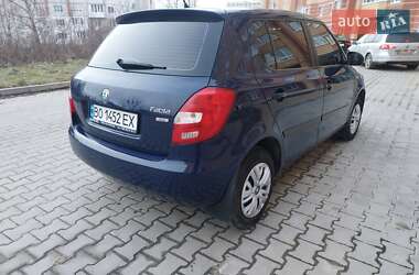 Хэтчбек Skoda Fabia 2012 в 