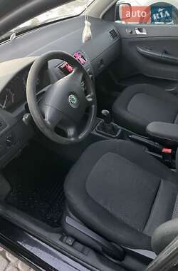 Хэтчбек Skoda Fabia 2004 в Львове