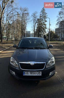 Універсал Skoda Fabia 2010 в Чернівцях