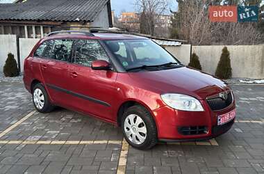 Універсал Skoda Fabia 2008 в Луцьку