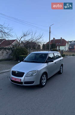 Універсал Skoda Fabia 2009 в Рівному