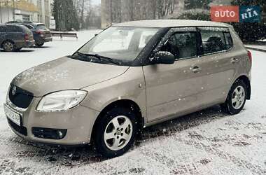 Хетчбек Skoda Fabia 2008 в Сумах