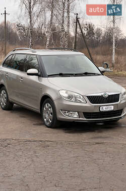 Універсал Skoda Fabia 2010 в Луцьку