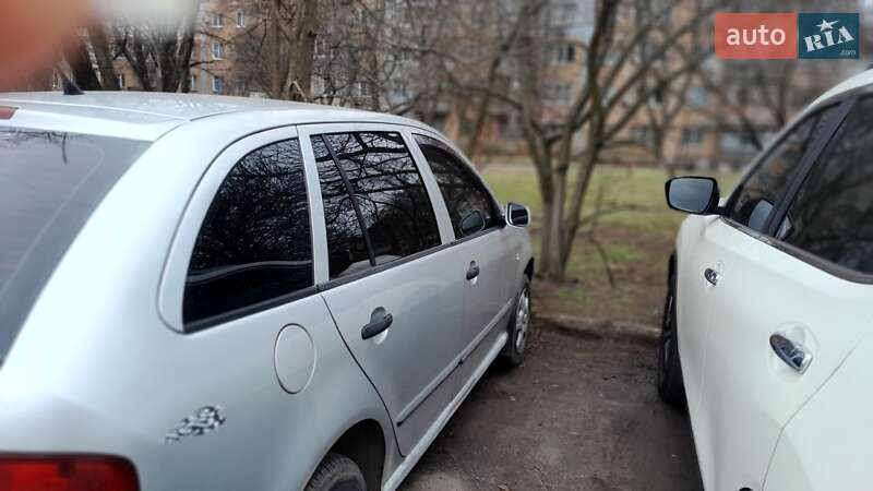 Универсал Skoda Fabia 2004 в Запорожье