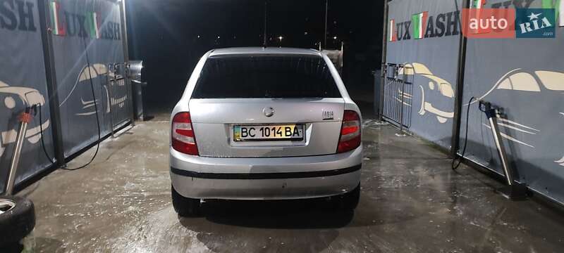 Хетчбек Skoda Fabia 2006 в Дрогобичі