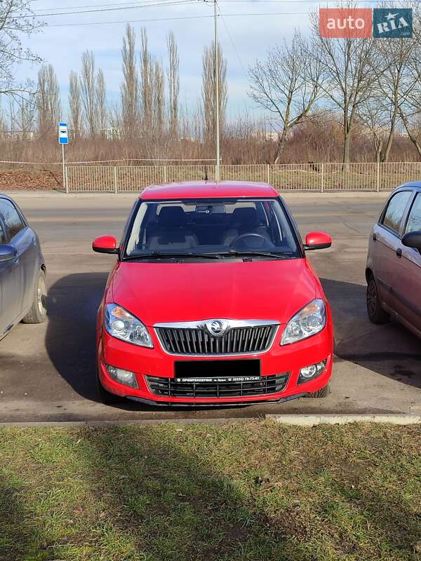 Хэтчбек Skoda Fabia 2013 в Луцке