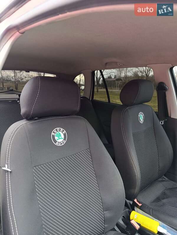 Універсал Skoda Fabia 2004 в Сарнах