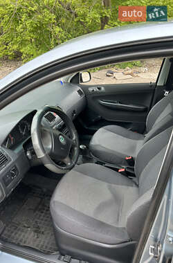 Хетчбек Skoda Fabia 2006 в 