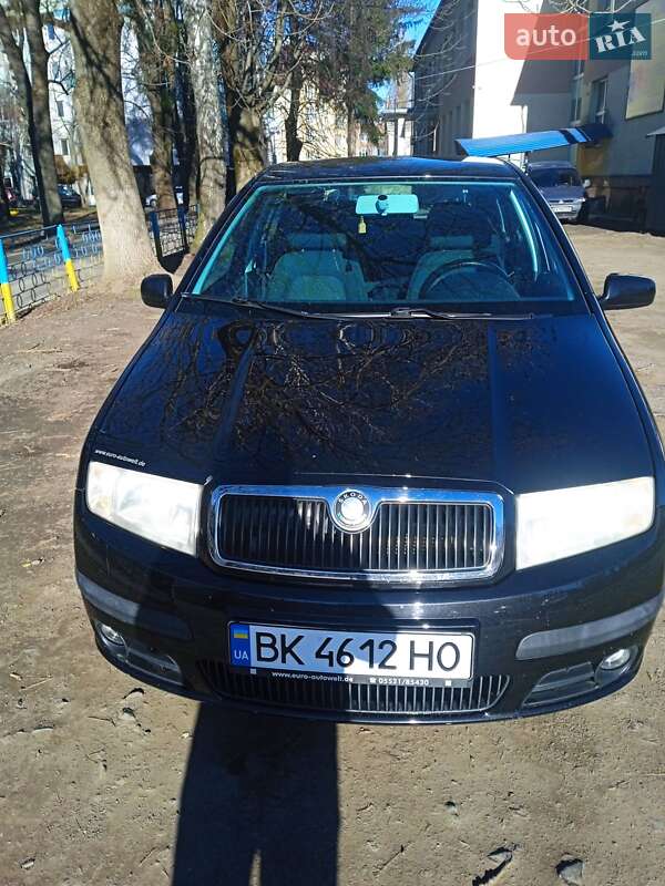 Хэтчбек Skoda Fabia 2005 в Ровно