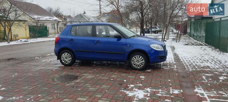 Хэтчбек Skoda Fabia 2008 в Черкассах