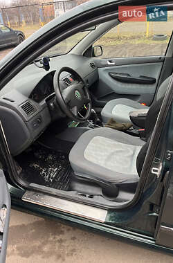 Хэтчбек Skoda Fabia 2002 в 
