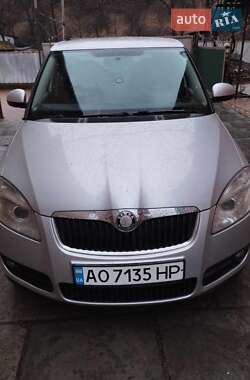 Хэтчбек Skoda Fabia 2010 в Тячеве