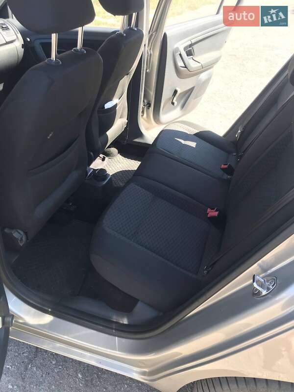 Универсал Skoda Fabia 2013 в Чернигове