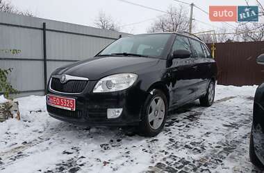 Універсал Skoda Fabia 2010 в Охтирці