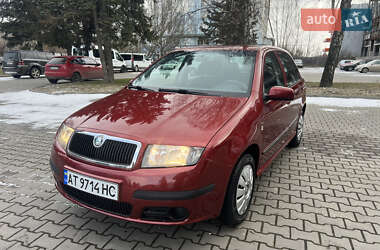 Хэтчбек Skoda Fabia 2006 в Черновцах